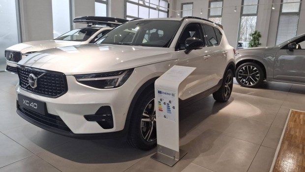 Volvo XC40 2.0 [B4] Mhev Plus Dark DCT Szalon A...